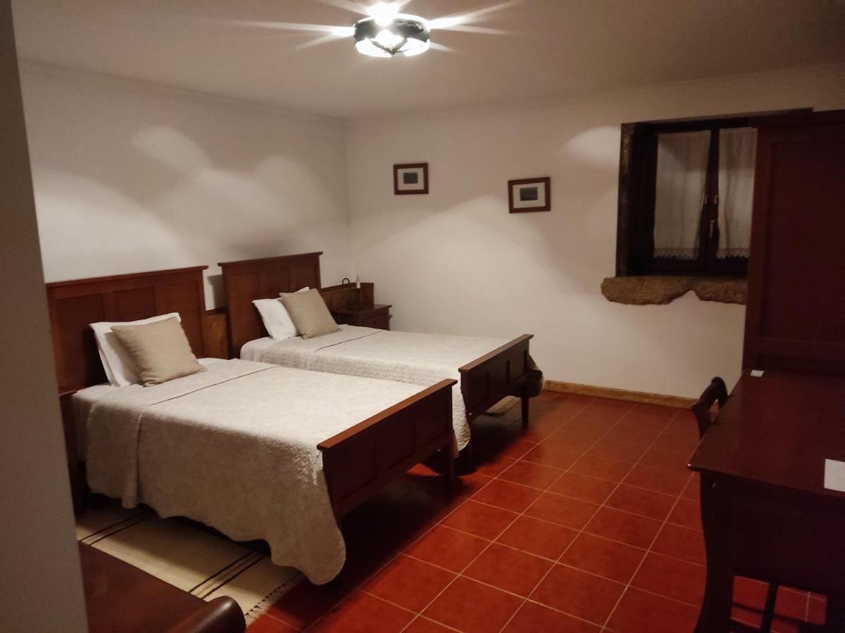 Hotel Casa Dona Urraca Vilarinho da Castanheira Pokoj fotografie